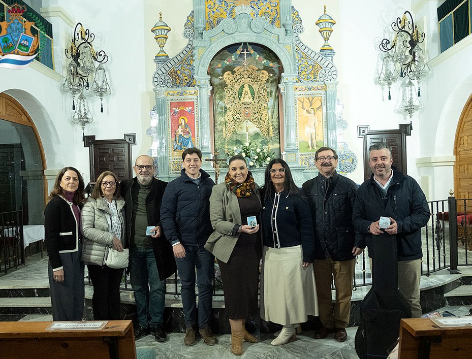 Rezo del Santo Rosario por las enfermas de cáncer de mama en la Hermandad de Huelva